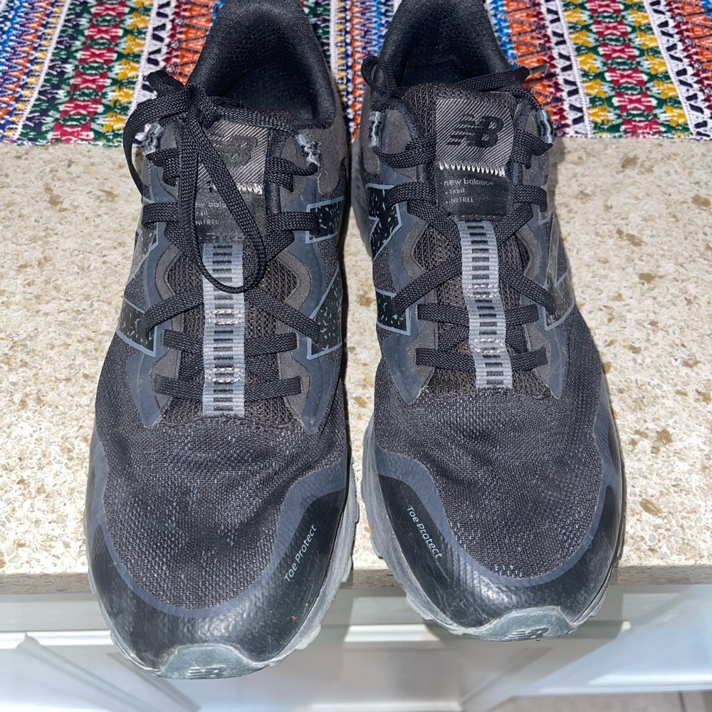 Mens tennis shoes